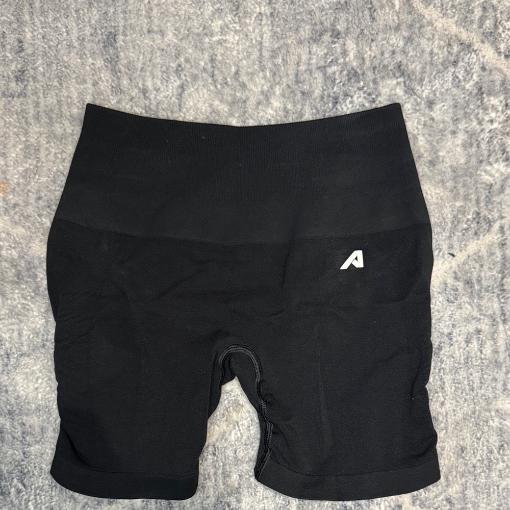 Alphalete Black Pump Shorts XS